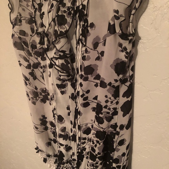 Maurices Black, Grey and White Blouse Size-Small - Picture 7 of 7